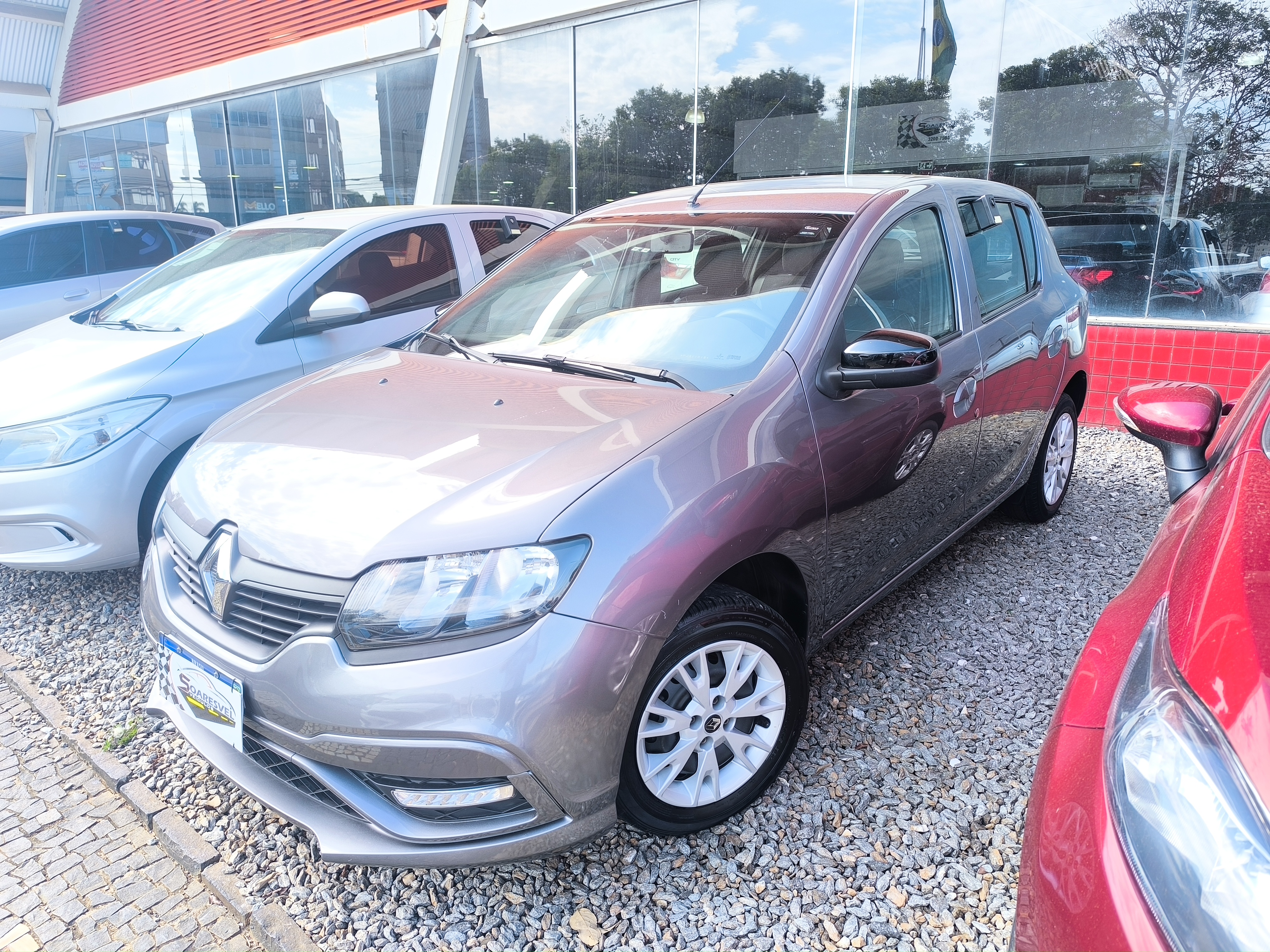 RENAULT