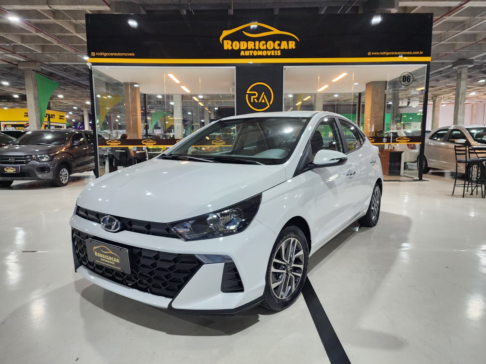 HYUNDAI